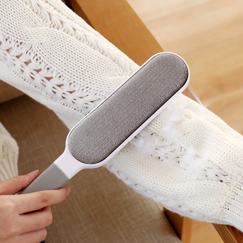 Household Pull Out Lint Remover Brush  Extendable handle for convenient use on various surfaces
Multi-surface cleaning: Effectively removes lint from clothing, bedding, and upholstery